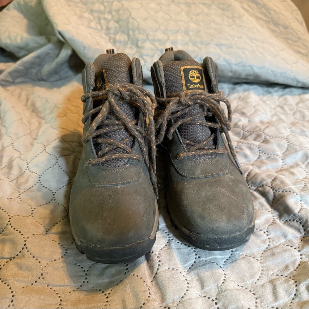 Timberland Gray Boots Rugged Lace-Up Design‎ Mt Maddsen Waterproof Hiking size 5